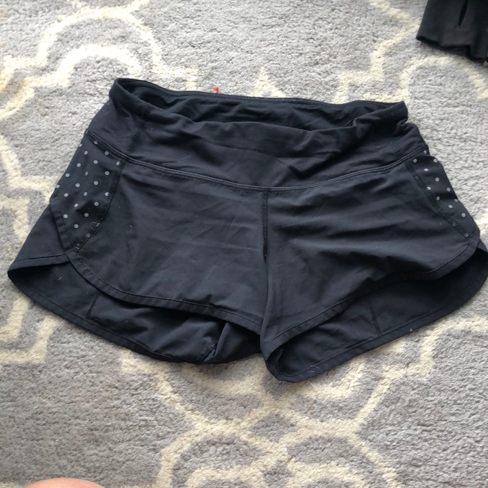 Lulu shorts with poka dot detail